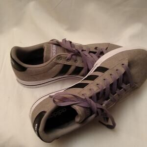 Adidas Men's sneakers, light gray with black stripes, size 8.5